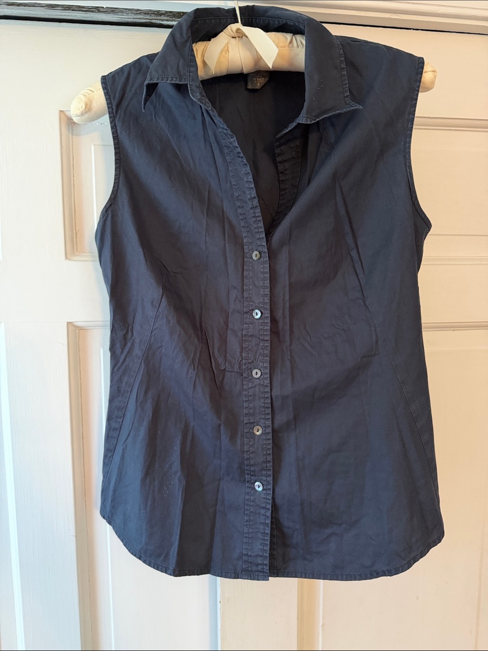 Banana Republic Sleeveless cotton  Button-Front Women's Blouse